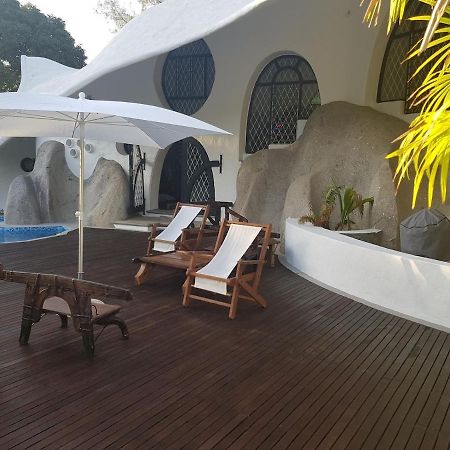 Brown Sugar Lodge Beau Vallon  Exterior photo