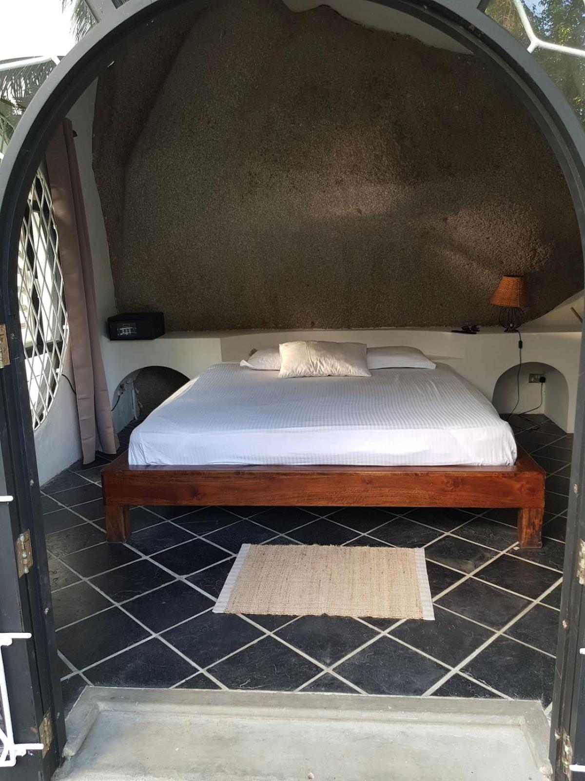 Brown Sugar Lodge Beau Vallon  Exterior photo