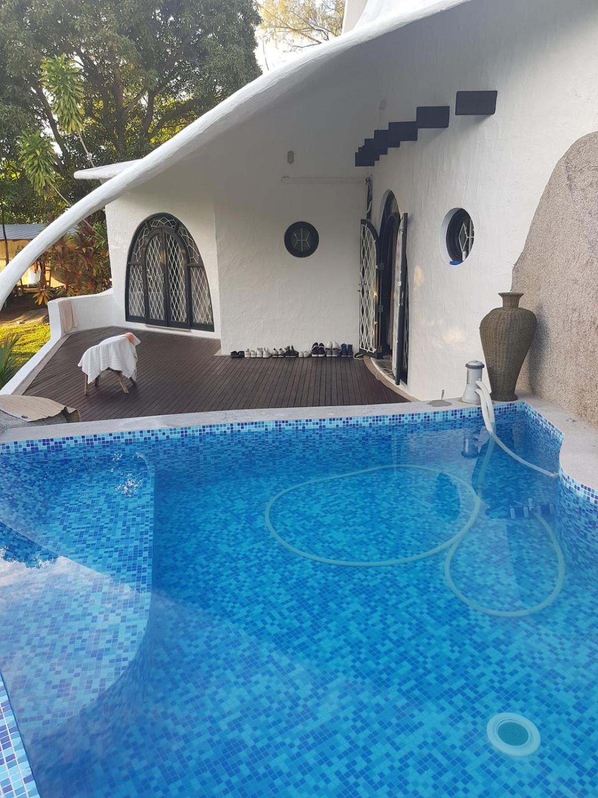 Brown Sugar Lodge Beau Vallon  Exterior photo