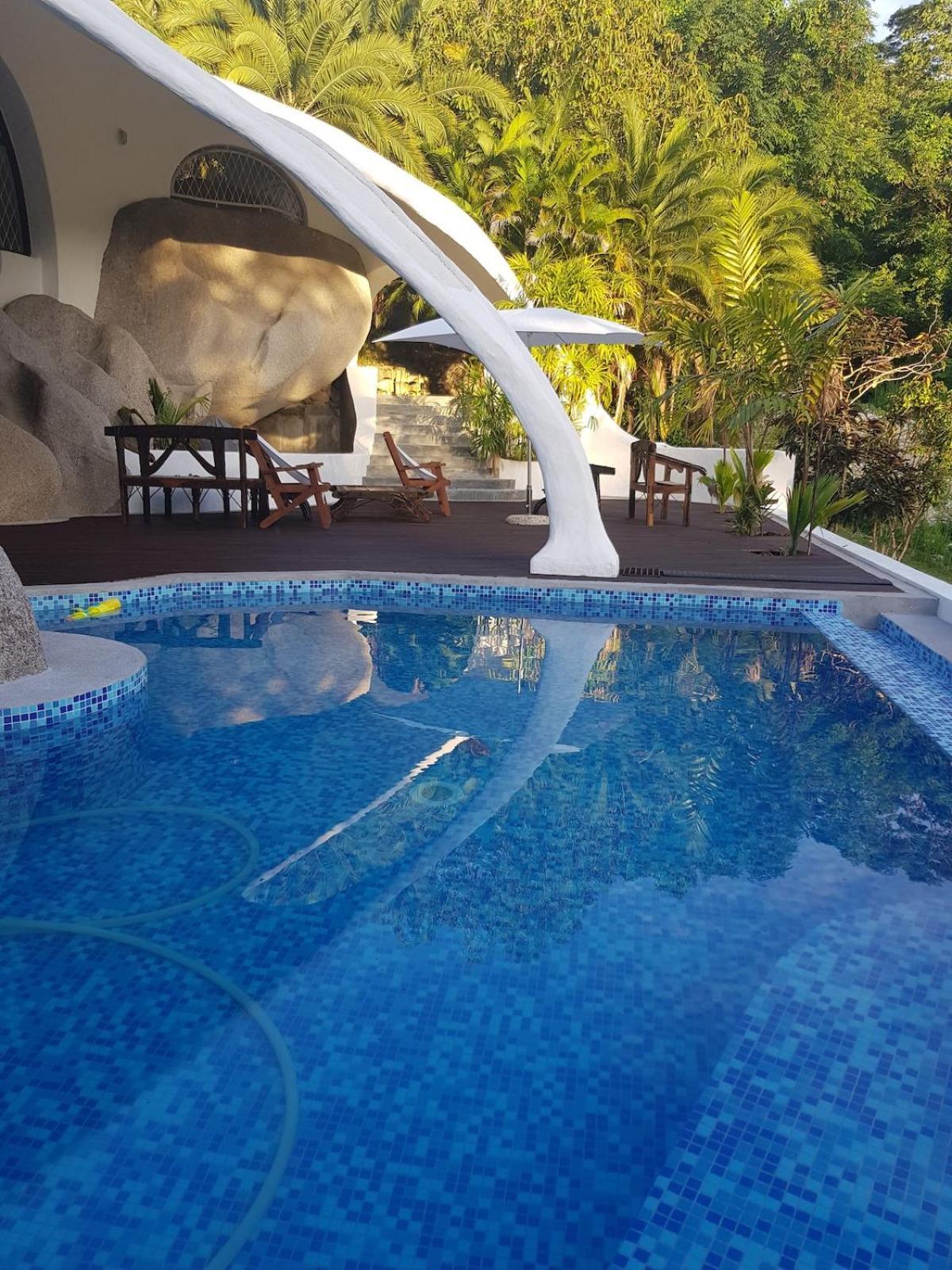 Brown Sugar Lodge Beau Vallon  Exterior photo
